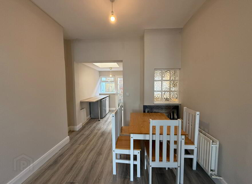 71 Downshire Road, Holywood, BT18 9LY