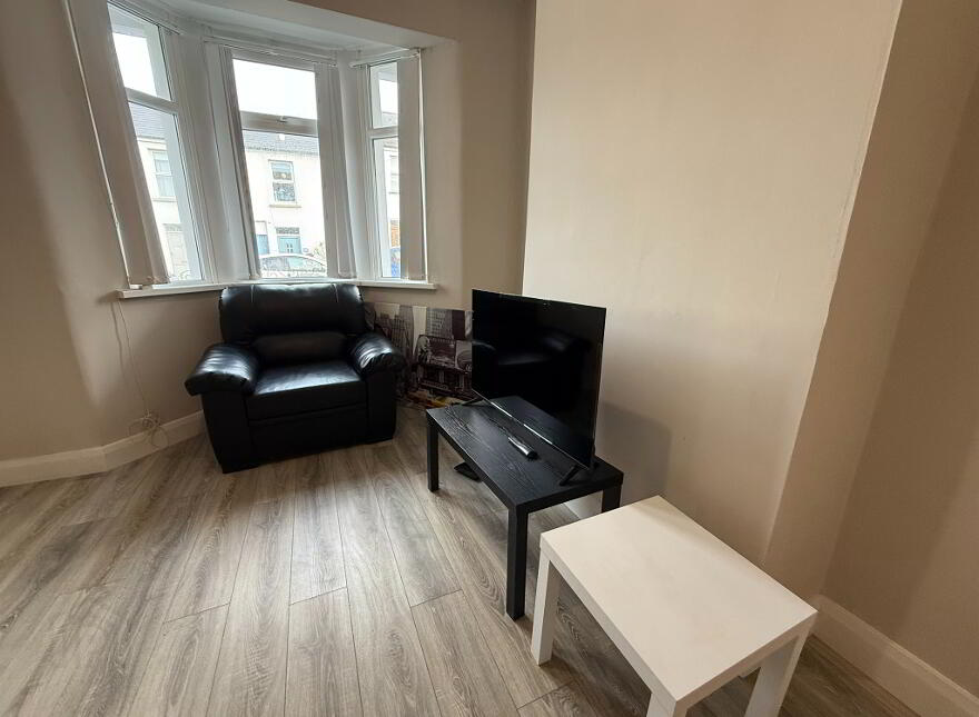 71 Downshire Road, Holywood, BT18 9LY
