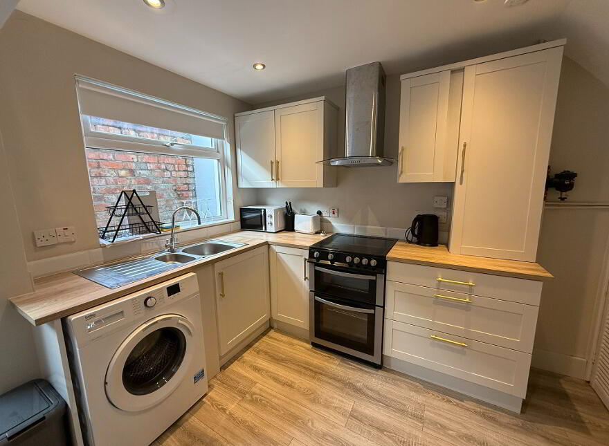 71 Downshire Road, Holywood, BT18 9LY