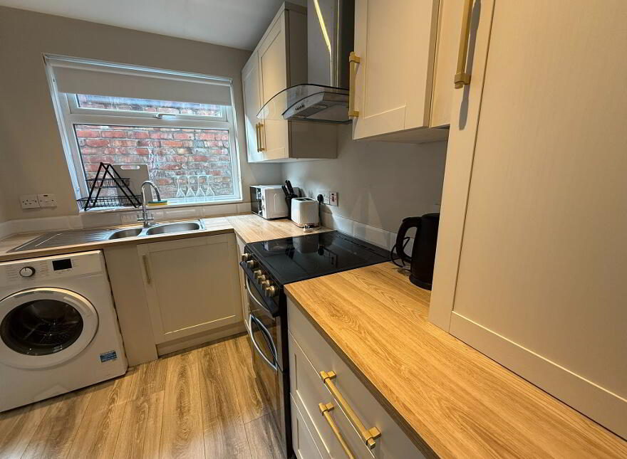 71 Downshire Road, Holywood, BT18 9LY