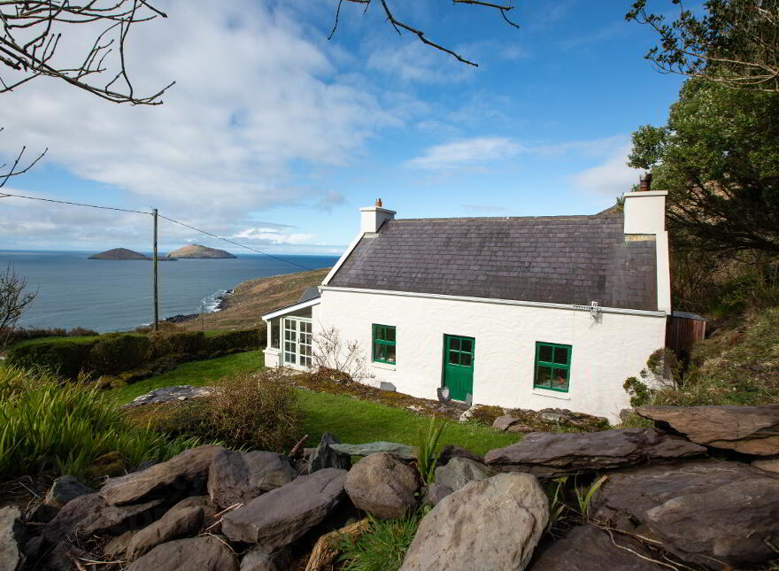 Scariff Cottage, Coomatloukane, Caherdaniel, V23KC57 photo