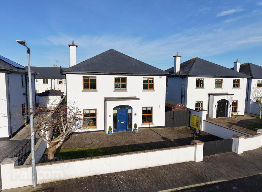 3 Manor Gate, Carrick-On-Suir, E32RK46 photo