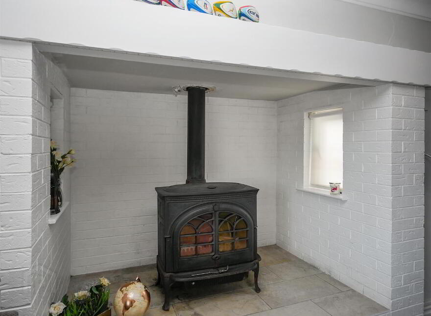 18 Croft Hill, Cairnshill Road ( Four Winds), Belfast, BT8 6GX