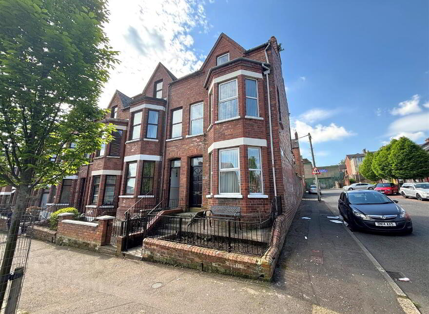 210 Cliftonville Road, Belfast, BT14 6LB photo