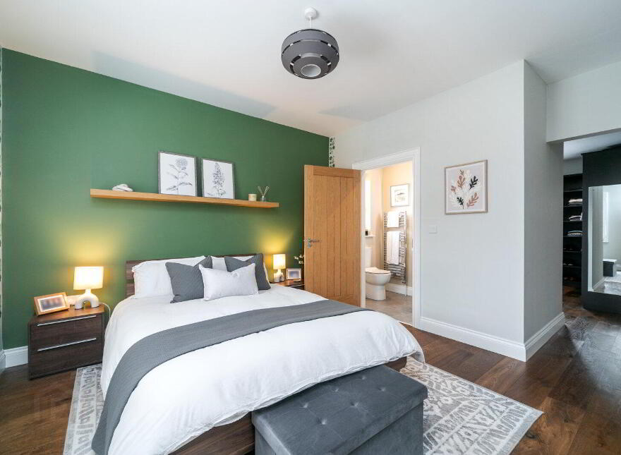 12 Belgravia Court, Hillsborough, BT26 6TQ