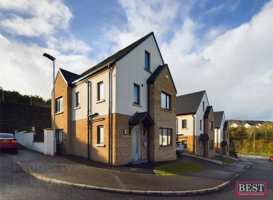 7 Fort Ridge, Newry, BT35 8XQ photo