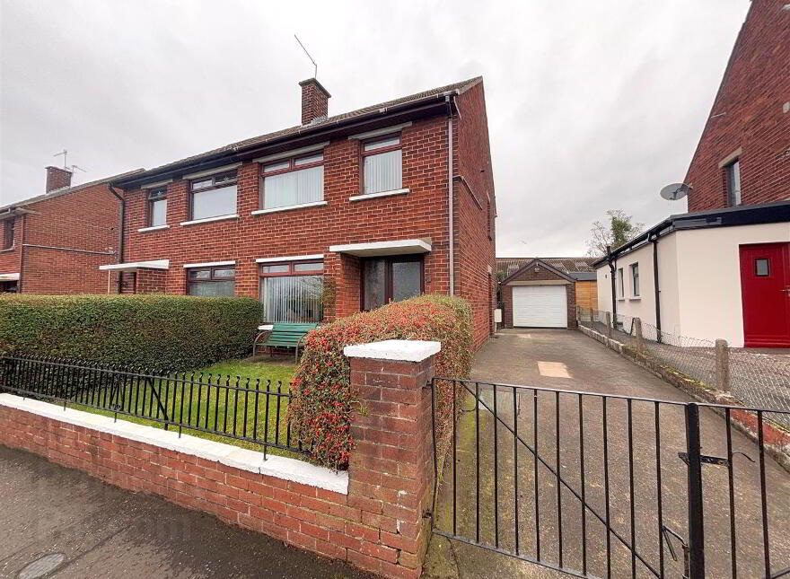 8 Dunmore Drive, Belfast, BT15 3GN photo