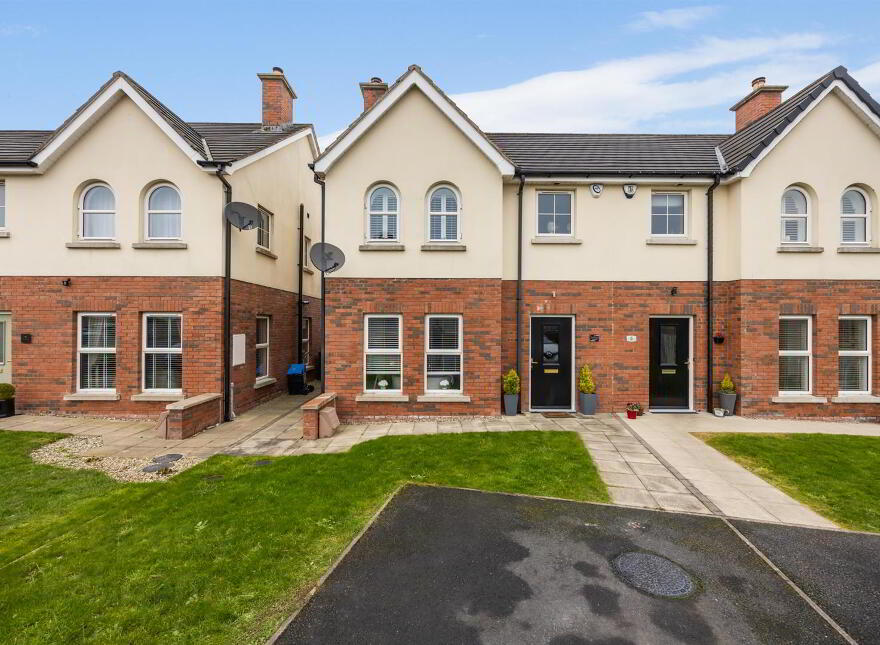 7 Millmount Gardens, Dundonald, Belfast, BT16 1ZL photo