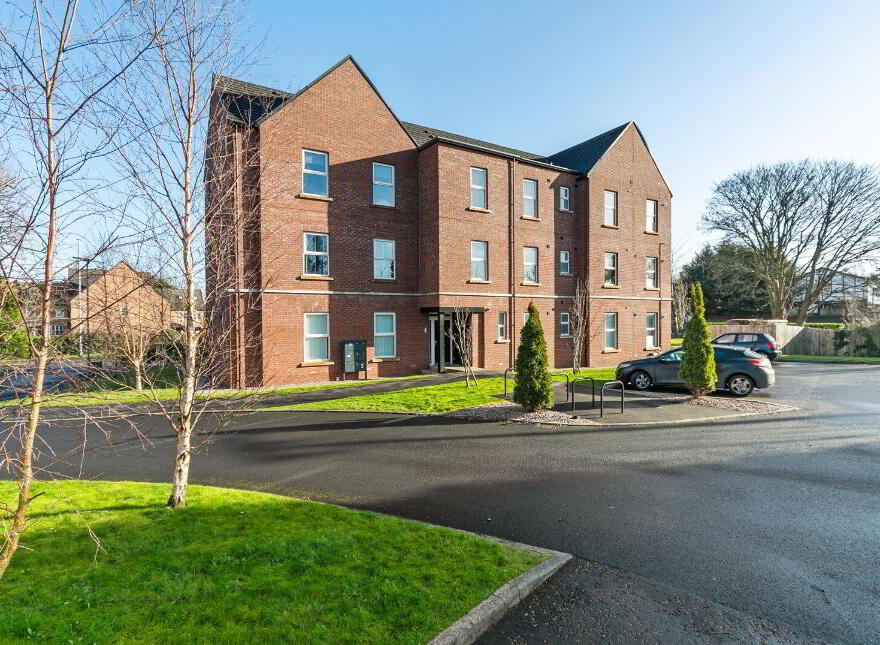 Apartment 8 2 Eaton Park, Dunmurry, Belfast, BT17 9FX photo