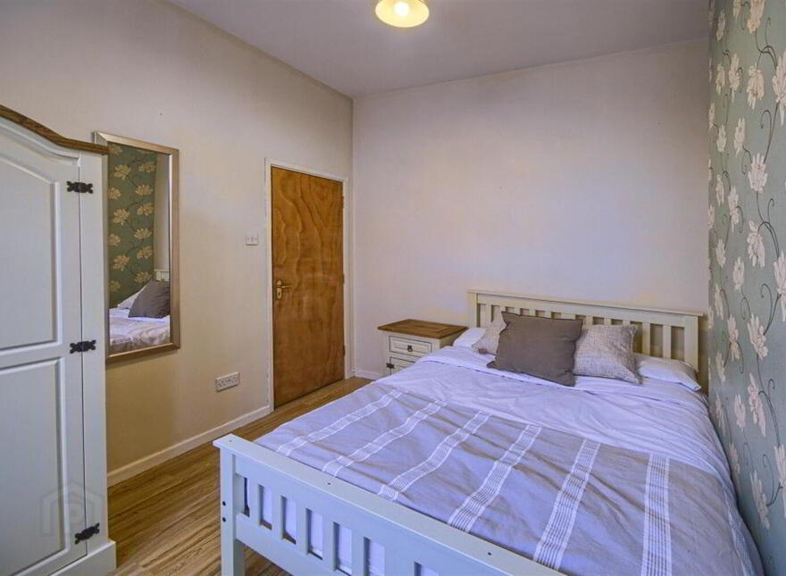 102 Tates Avenue, Belfast, BT9 7BZ