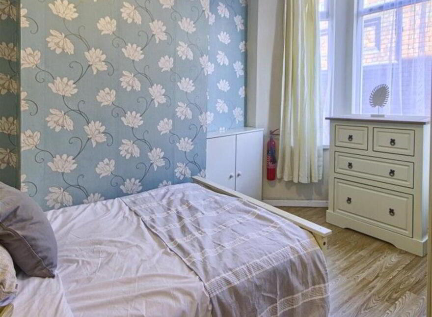 102 Tates Avenue, Belfast, BT9 7BZ