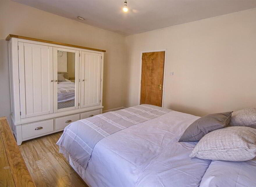 102 Tates Avenue, Belfast, BT9 7BZ