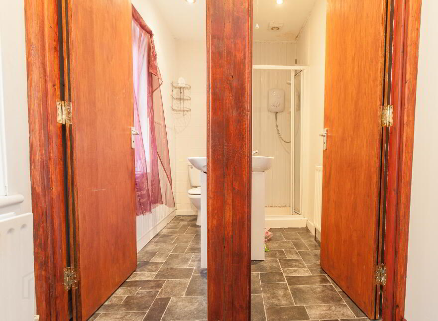102 Dunluce Avenue, Lisburn Road, South Belfast, Belfast, BT9 7AZ