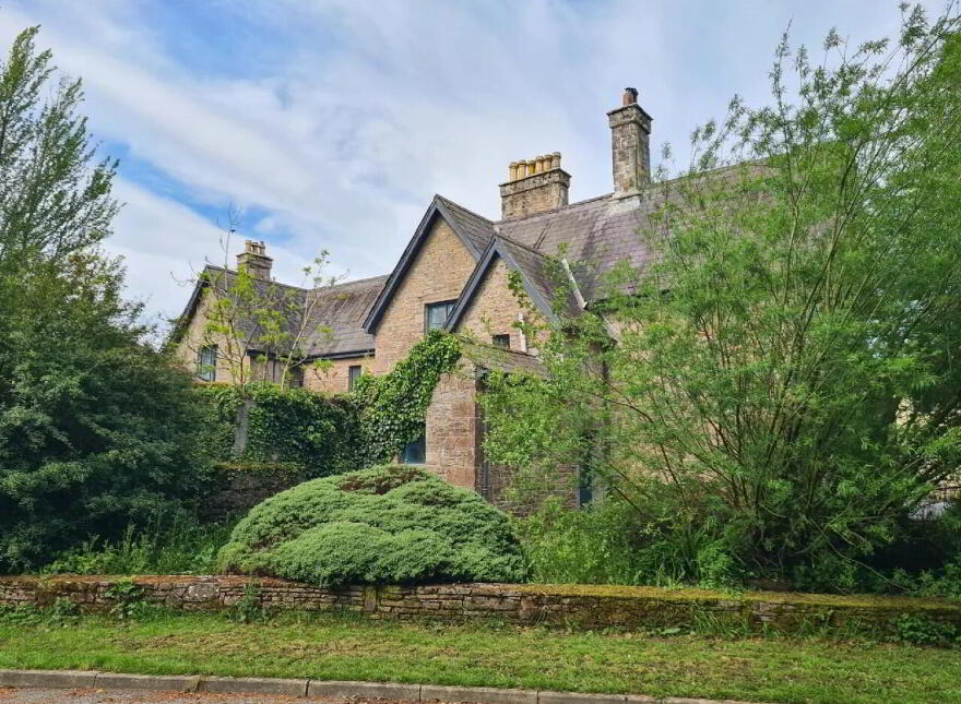 2 The Old Barracks, Dundrum, E34DY84