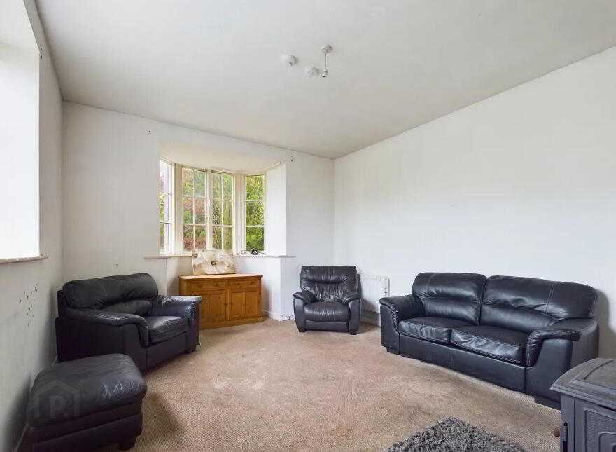2 The Old Barracks, Dundrum, E34DY84