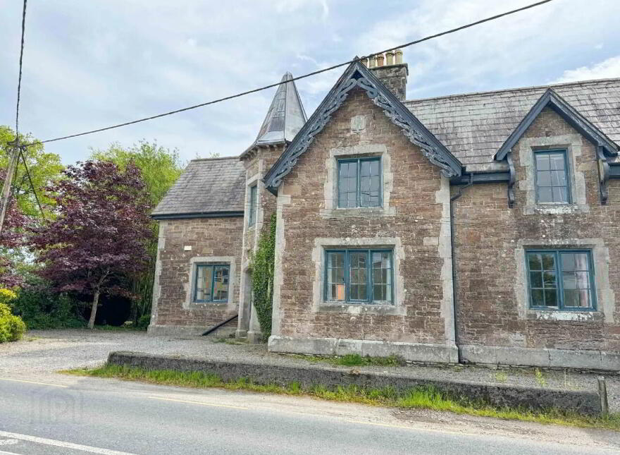 2 The Old Barracks, Dundrum, E34DY84