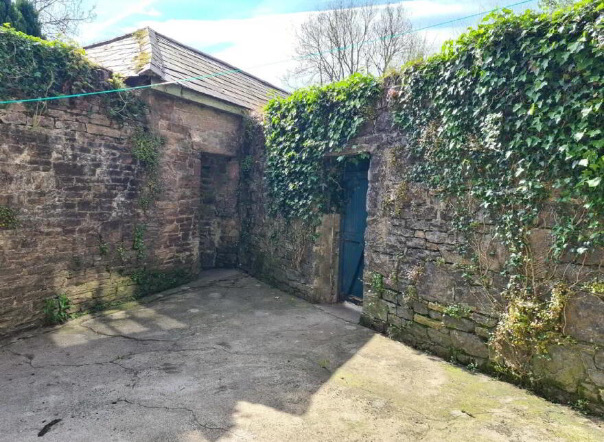 2 The Old Barracks, Dundrum, E34DY84