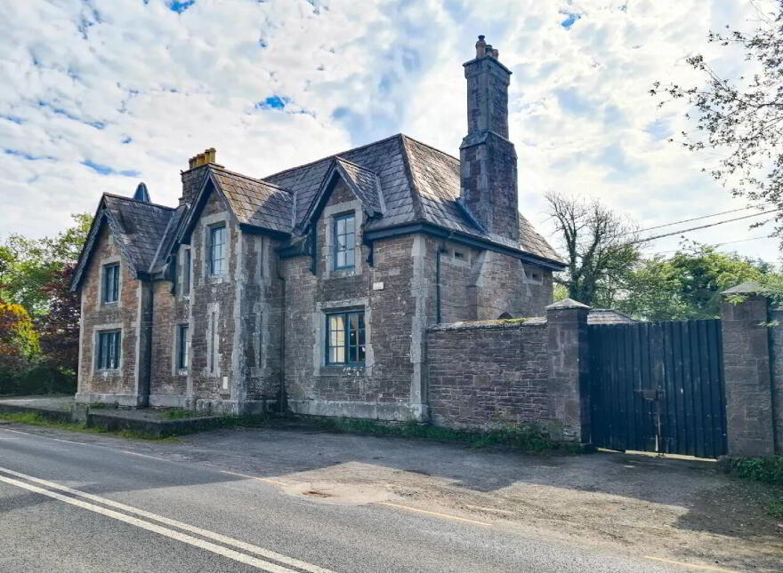 1 Old Barracks, Dundrum, E34E895