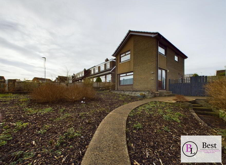 2 Ailsa Gardens, Larne, BT40 2JY photo