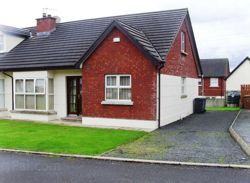 55 Porter Crescent, Larne, BT40 2TZ photo