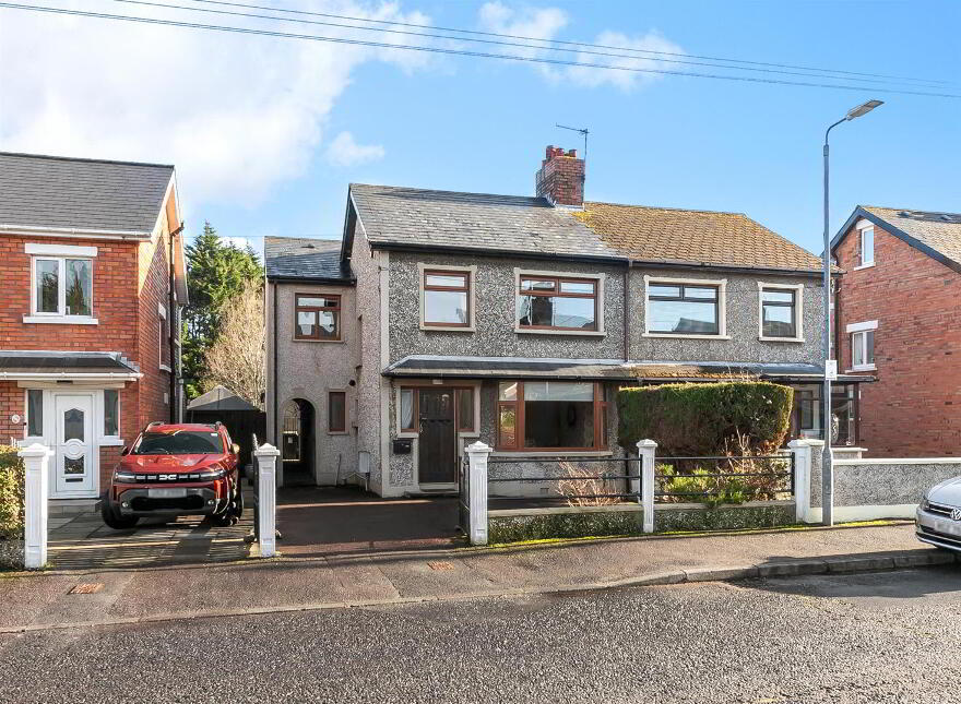 70 Priory Park, Belfast, BT10 0AG photo