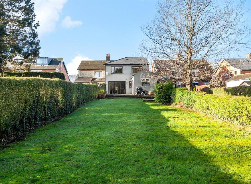 70 Priory Park, Belfast, BT10 0AG