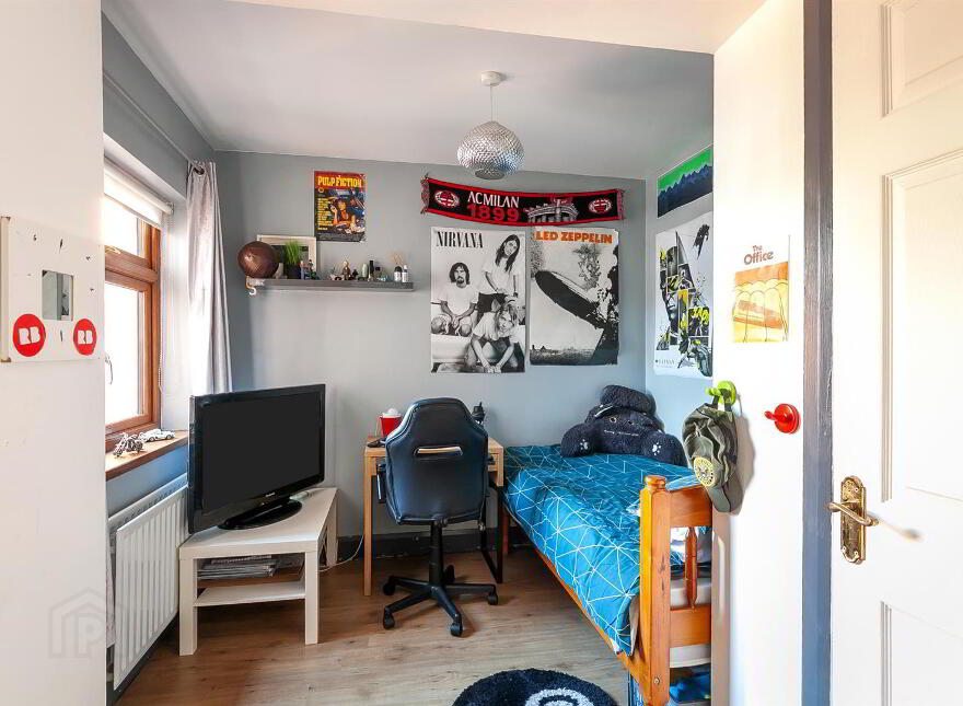 70 Priory Park, Belfast, BT10 0AG