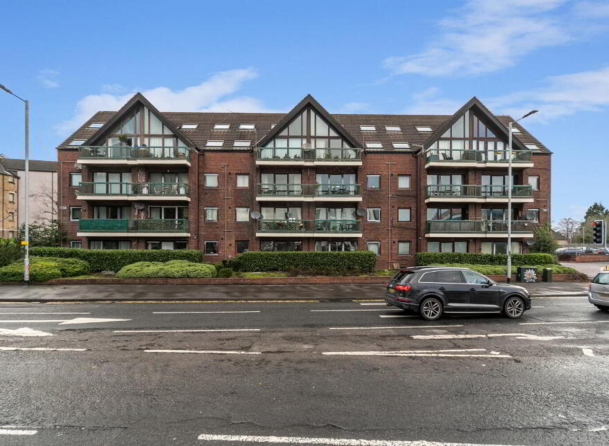 Apt 22, Balmoral Court, Upper Lisburn Road, Belfast, BT9 7GR photo