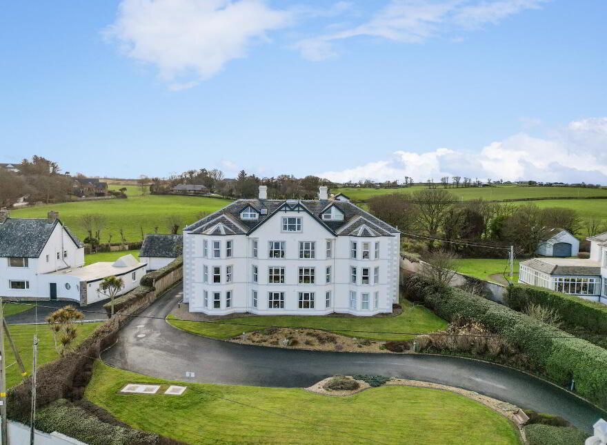 4 Warren Manor, Warren Road, Donaghadee, BT21 0QT