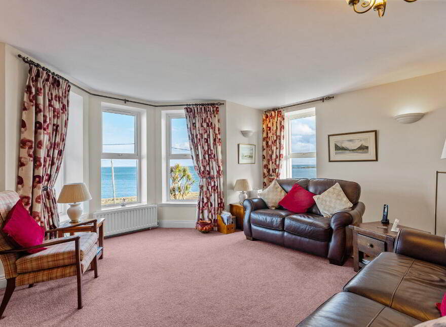 4 Warren Manor, Warren Road, Donaghadee, BT21 0QT