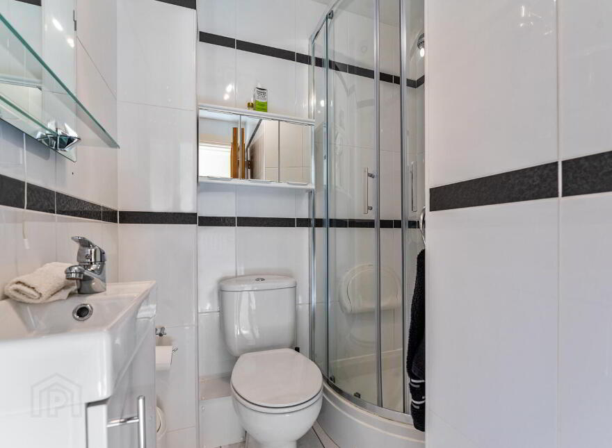 4 Warren Manor, Warren Road, Donaghadee, BT21 0QT