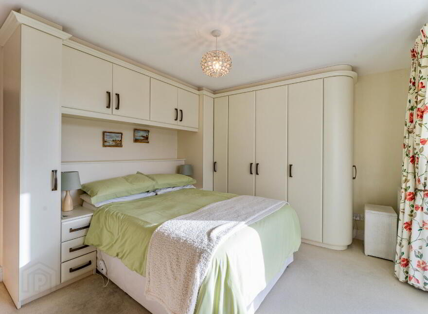 4 Warren Manor, Warren Road, Donaghadee, BT21 0QT