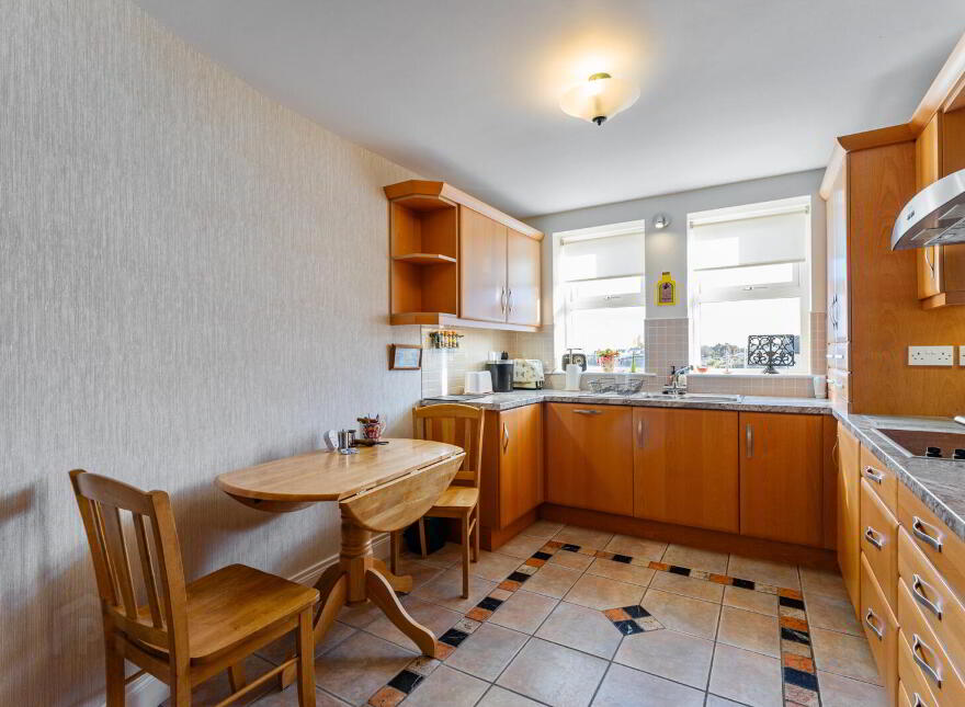 4 Warren Manor, Warren Road, Donaghadee, BT21 0QT
