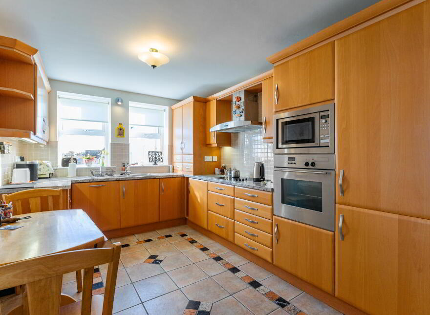 4 Warren Manor, Warren Road, Donaghadee, BT21 0QT