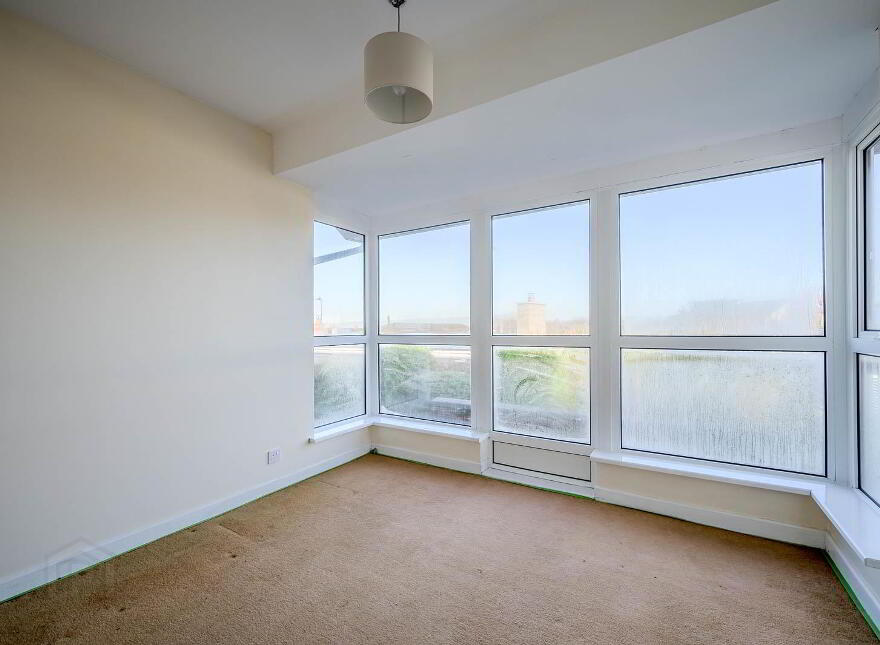 10 Tudor Oaks, Holywood, BT18 0PA
