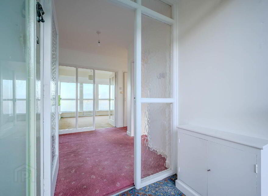 10 Tudor Oaks, Holywood, BT18 0PA