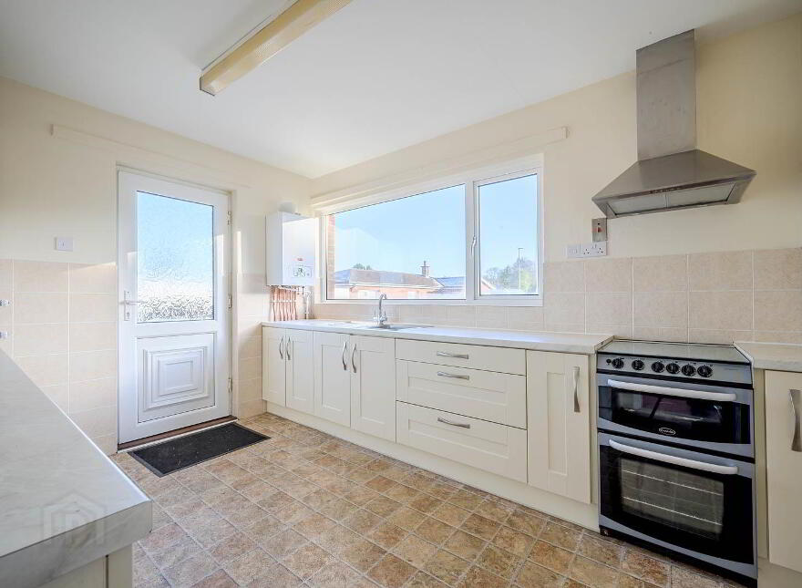 10 Tudor Oaks, Holywood, BT18 0PA