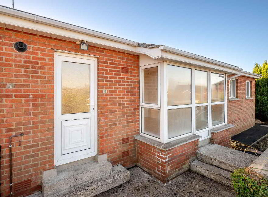 10 Tudor Oaks, Holywood, BT18 0PA