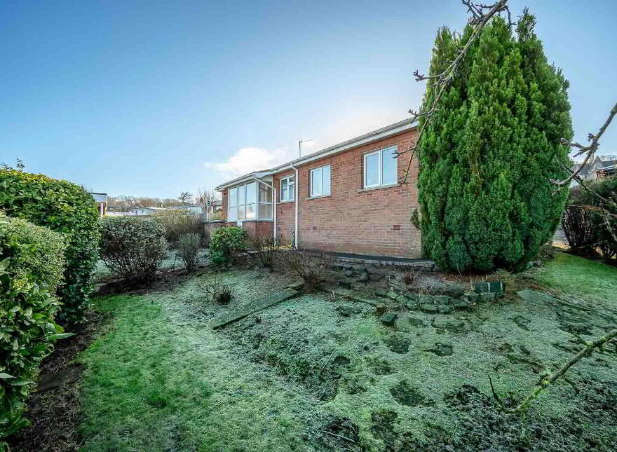 10 Tudor Oaks, Holywood, BT18 0PA