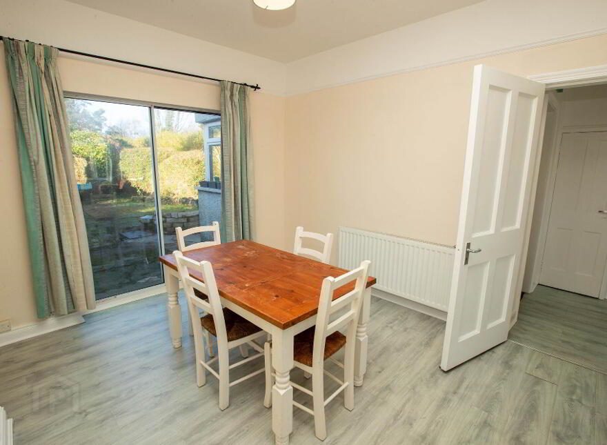 16 Dundrum Road, Newcastle, BT33 0BG