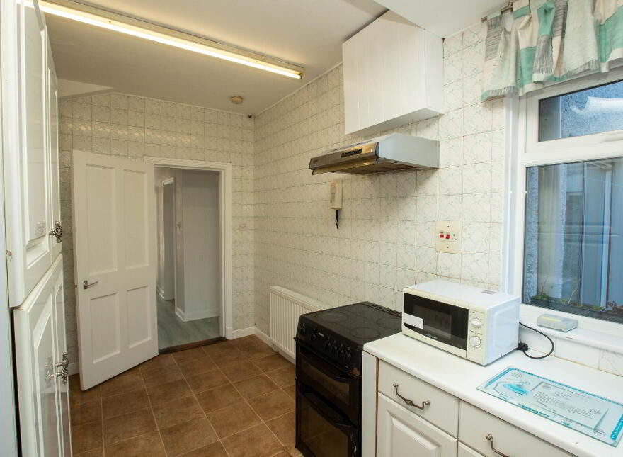 16 Dundrum Road, Newcastle, BT33 0BG
