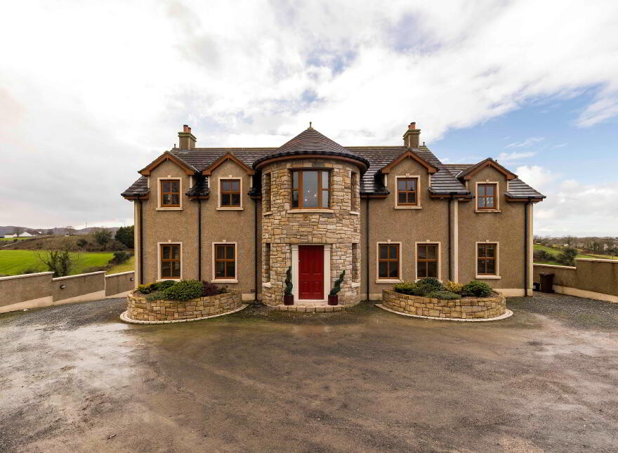 8 Carrogs Lane, Lower Carrogs Road, Newry, BT34 2TY photo