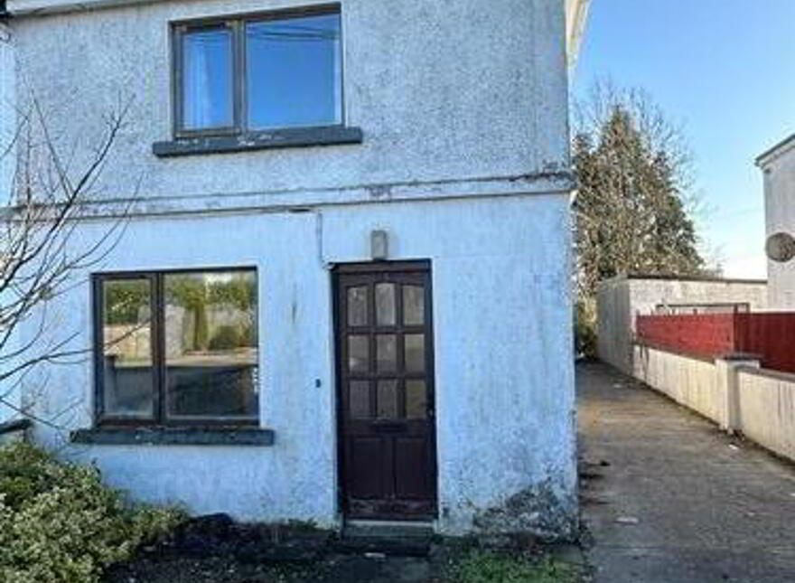 14 Abbeyview, Ballaghaderreen, F45PK74 photo