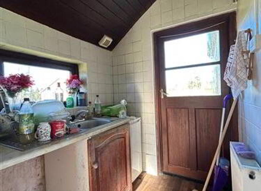Lisloughna, Swinford, Mayo, F12HN59