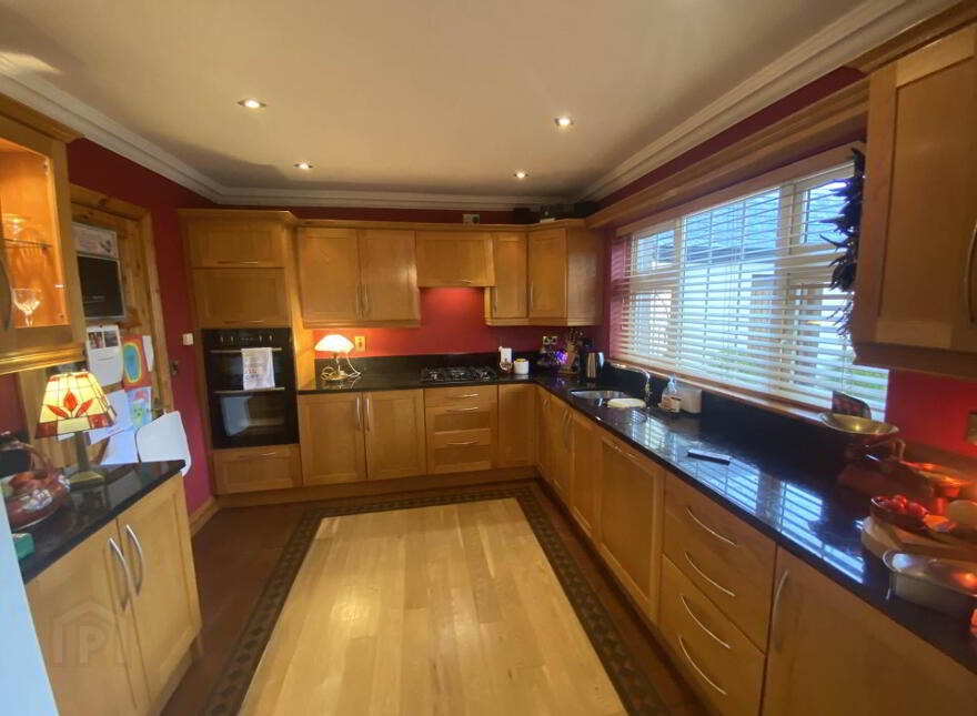 45 Árd Coillte, Ballina