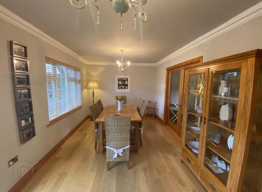 45 Árd Coillte, Ballina