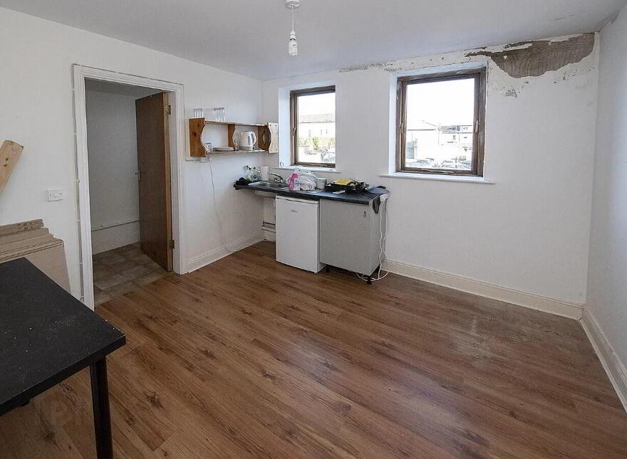 36a Mary Street, 3 Separate Units ( 1 Resi, 2 Commercial), Dungarvan, X35DK29