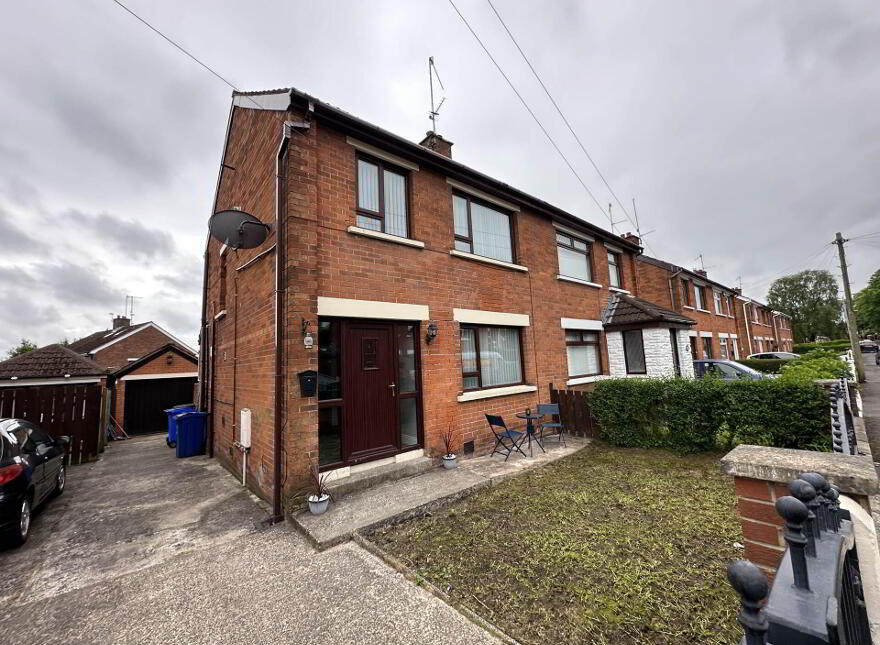 27 Stockmans Avenue, Andersonstown, Belfast, BT11 9AS photo