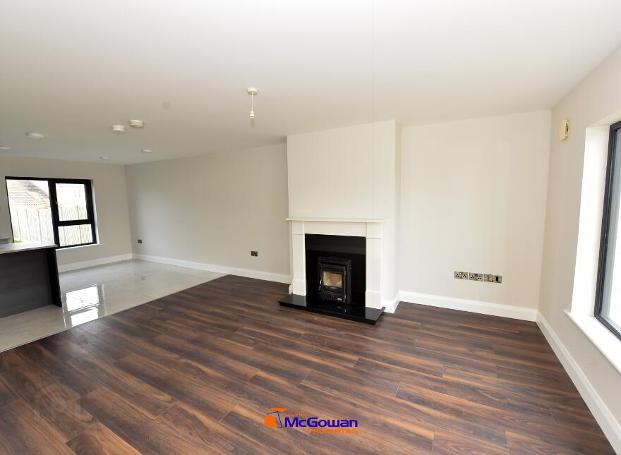 4 Bed Semi, The Beeches, Navenny, Ballybofey