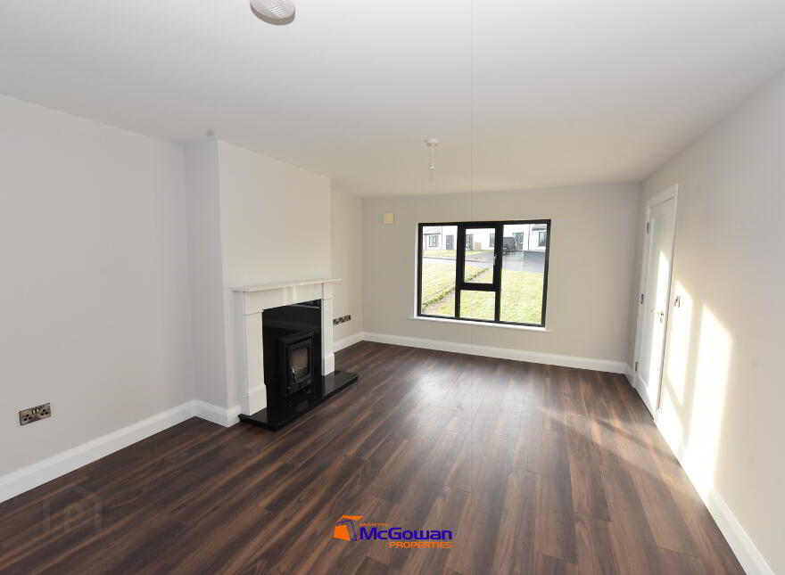 4 Bed Semi, The Beeches, Navenny, Ballybofey